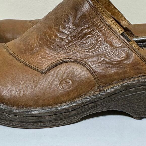 Born Women's Brown Soft Finished Tooled Leather Slip On Mules Size 7 - Picture 5 of 11